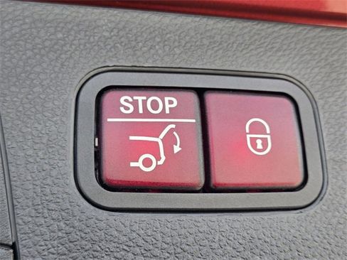 Used 2020 Mercedes-Benz GLC 300 4MATIC image 14