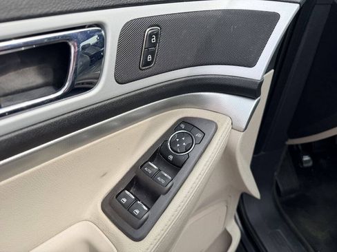 Used 2012 Ford Explorer XLT AWD/4WD image 10