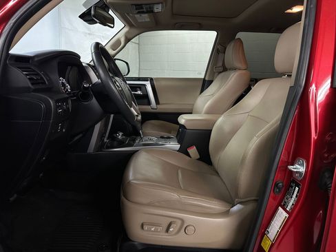 Used 2021 Toyota 4Runner Limited image 5