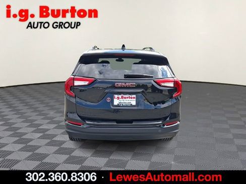 Used 2022 GMC Terrain SLT w/ Infotainment Package II AWD/4WD image 5