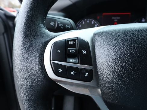 Used 2024 Ford Explorer XLT w/ Equipment Group 202A image 18