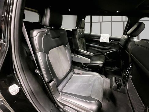 Used 2021 Jeep Grand Cherokee L Laredo AWD/4WD image 25