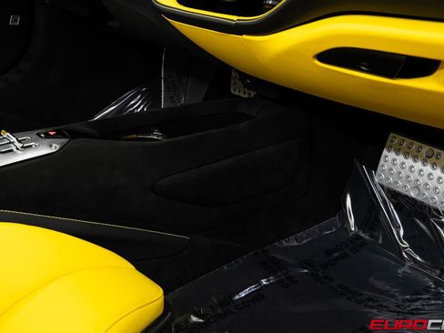 Used 2024 Ferrari SF90 Spider AWD/4WD image 40