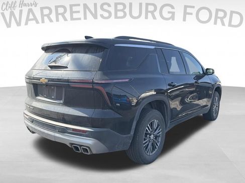Used 2025 Chevrolet Traverse LT w/ LPO, Floor Liner Package AWD/4WD image 7