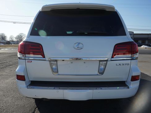 Used 2014 Lexus LX 570 4WD image 4