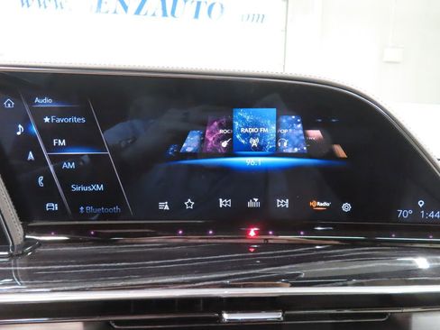 Used 2022 Cadillac Escalade ESV Sport w/ Touring Package AWD/4WD image 29