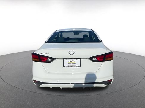 Used 2025 Nissan Altima 2.5 SV image 12