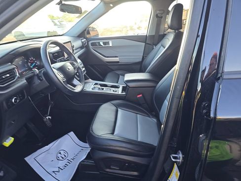 Used 2024 Ford Explorer XLT w/ Equipment Group 202A AWD/4WD image 7