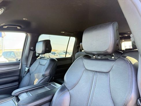 Used 2024 Jeep Wagoneer L Series II w/ Flexible Seating Group image 24