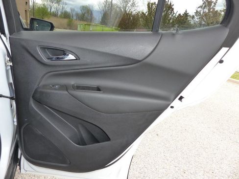 Used 2021 Chevrolet Equinox LT FWD image 38