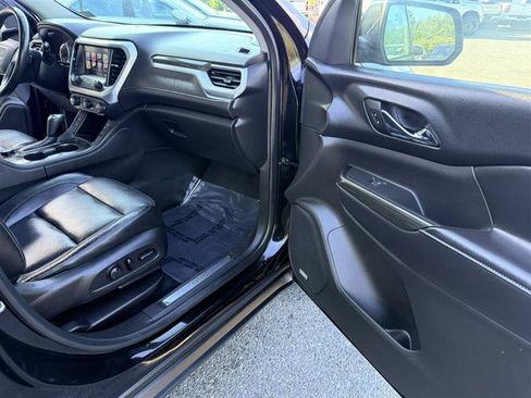 Used 2018 GMC Acadia SLT AWD/4WD image 9