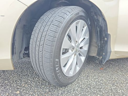 Used 2013 Honda Accord EX-L image 30