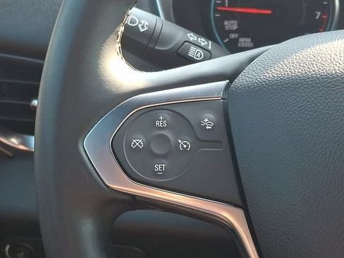 Used 2023 Chevrolet Traverse LT FWD image 20