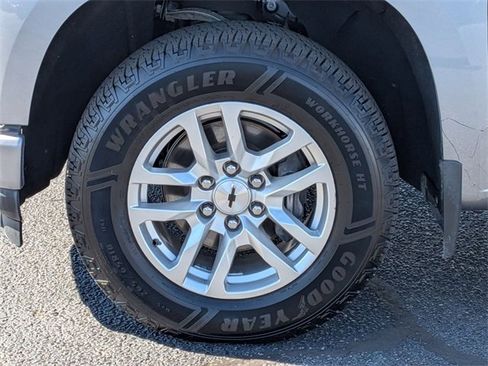 Used 2021 Chevrolet Silverado 1500 RST image 10