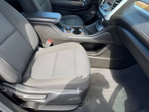 Used 2023 GMC Acadia SLE w/ Driver Convenience Package AWD/4WD image 14