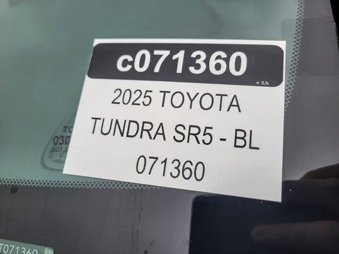 Used 2025 Toyota Tacoma TRD Off-Road AWD/4WD image 24