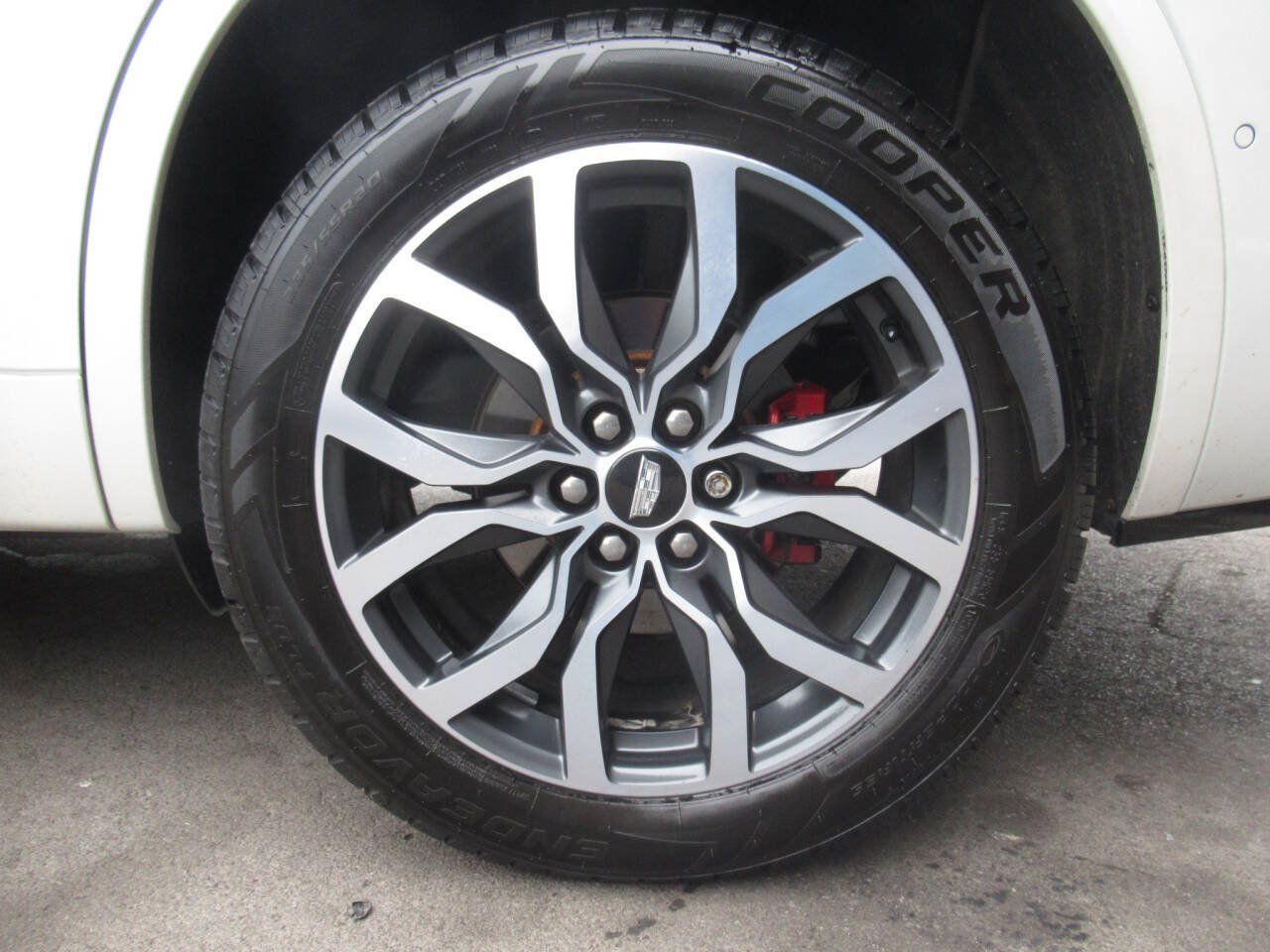 Used 2022 Cadillac XT6 Sport w/ Technology Package AWD/4WD image 7