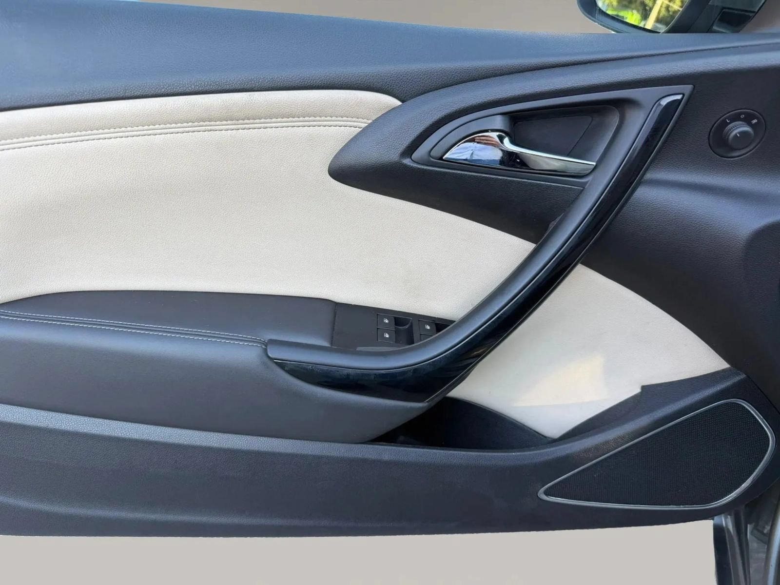 Used 2017 Buick Cascada Premium FWD image 9