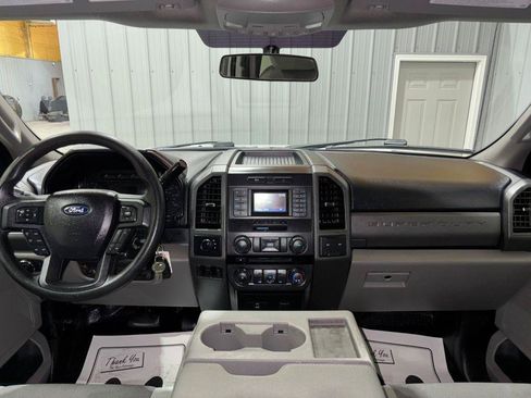 Used 2018 Ford F250 XL w/ Power Equipment Group AWD/4WD image 17