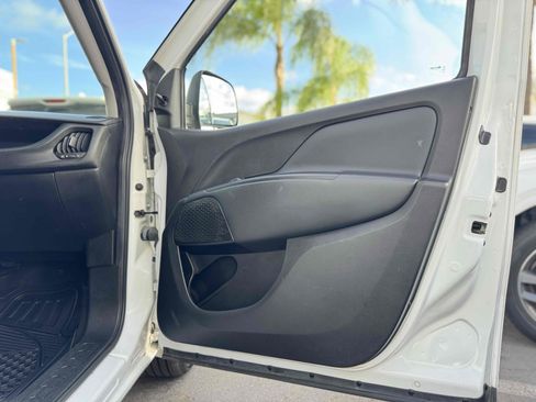 Used 2021 RAM ProMaster City Tradesman FWD image 31