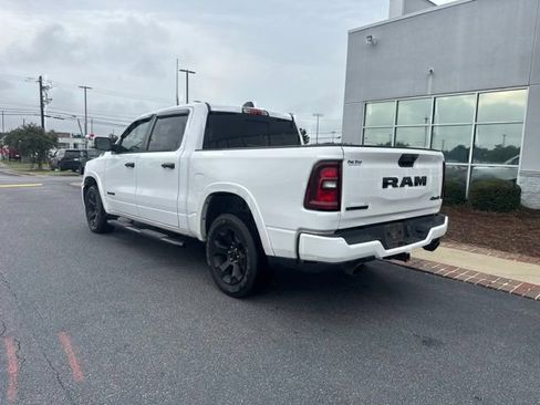 Used 2025 RAM 1500 Big Horn AWD/4WD image 9