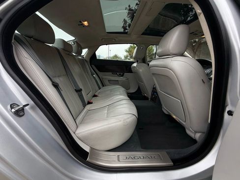 Used 2014 Jaguar XJ L Portfolio image 46