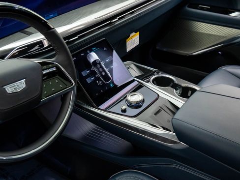 New 2025 Cadillac Escalade IQ Sport 2 w/ LPO, ONYX Package image 13