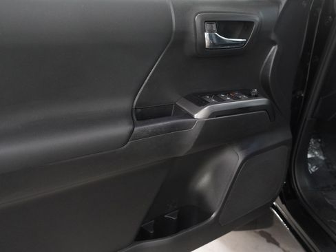 Used 2023 Toyota Tacoma w/ TRD Package image 24