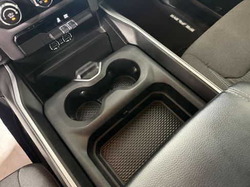 Used 2022 RAM 1500 Big Horn AWD/4WD image 21