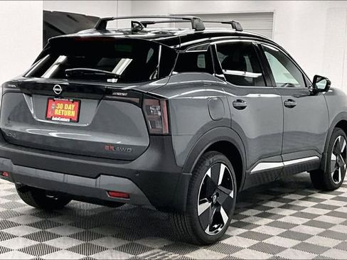 New 2026 Nissan Kicks SR w/ SR Premium Package AWD/4WD image 17