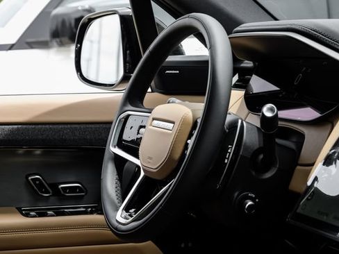New 2026 Land Rover Range Rover Sport SE AWD/4WD image 17