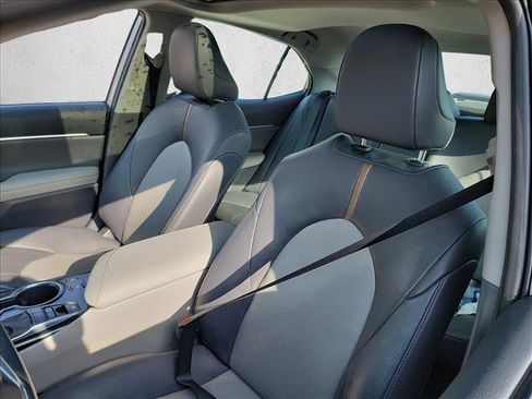 Used 2020 Toyota Camry XLE w/ Driver Assist Package FWD image 13