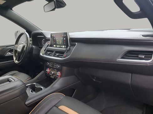 Used 2022 GMC Yukon XL AT4 image 14
