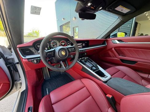 Certified 2022 Porsche 911 Turbo AWD/4WD image 4