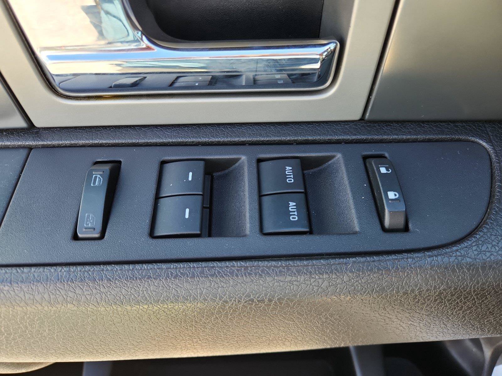 Used 2014 Ford F150 FX4 w/ Equipment Group 402A Luxury AWD/4WD image 17