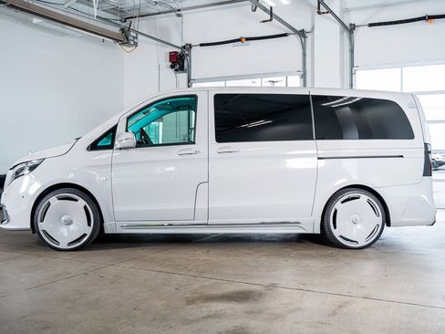 Used 2023 Mercedes-Benz Metris Passenger image 8