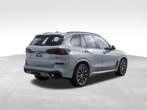 New 2026 BMW X5 xDrive40i w/ Executive Package image 5