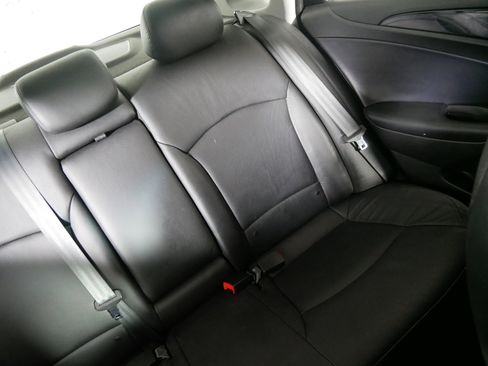 Used 2011 Hyundai Sonata Limited w/ Navigation Pkg 5 image 14