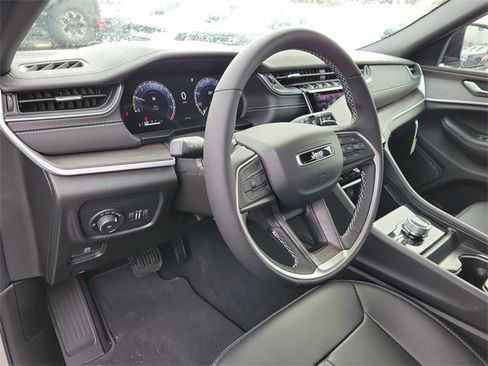 New 2025 Jeep Grand Cherokee Limited w/ Trailer Tow Package image 8