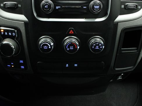 Used 2017 RAM 1500 Express image 22