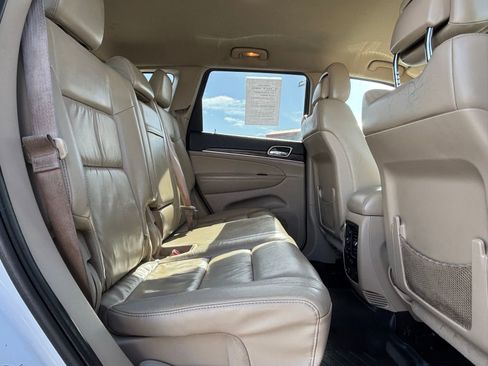 Used 2015 Jeep Grand Cherokee Limited w/ Trailer Tow Group IV AWD/4WD image 22