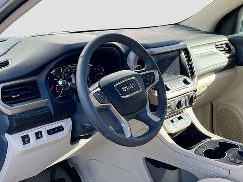 Used 2023 GMC Acadia Denali w/ Denali Ultimate Package image 9