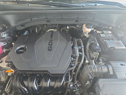 Certified 2025 Kia Sorento LX FWD image 28
