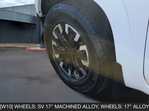 Used 2022 Nissan Frontier SV image 11