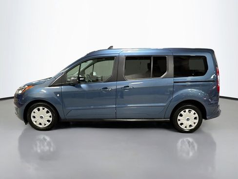 Used 2022 Ford Transit Connect XLT image 10
