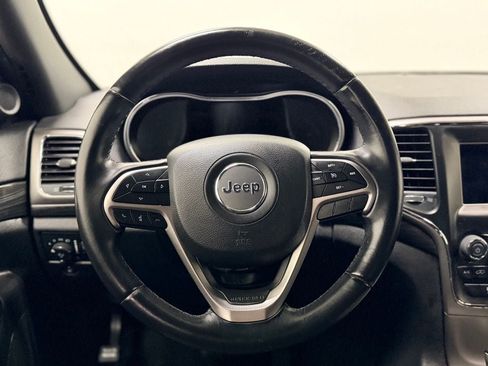 Used 2019 Jeep Grand Cherokee Laredo AWD/4WD image 15