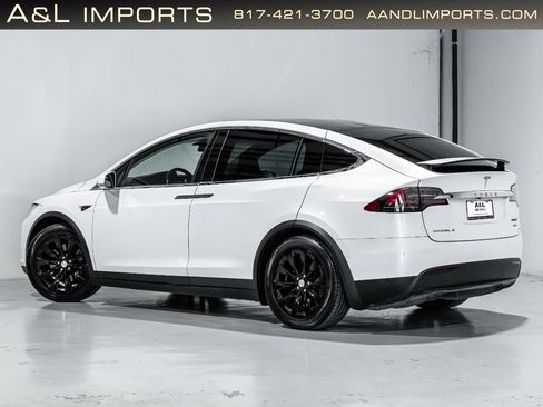 Used 2018 Tesla Model X 75D image 20