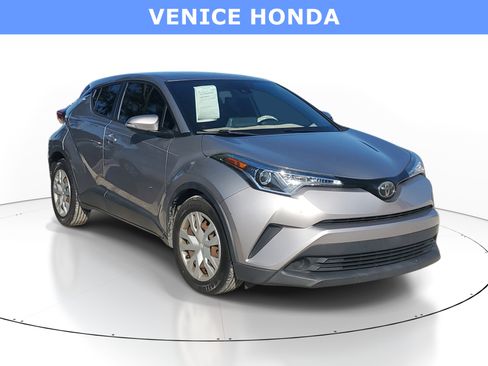Used 2019 Toyota C-HR LE FWD image 1