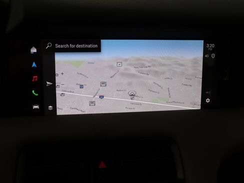 Used 2025 Porsche Taycan image 31