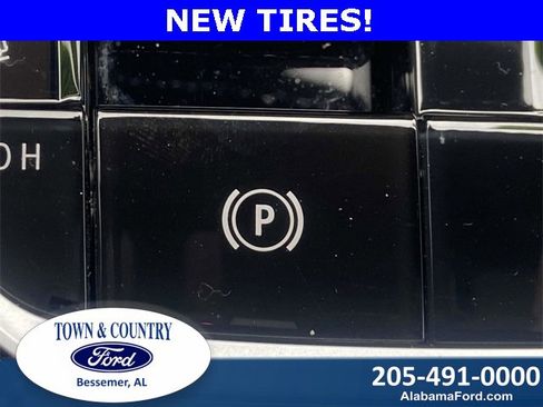 Used 2023 BMW X7 M60i image 27